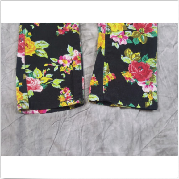 Mudd Skinny Jeans Black Floral Denim Size 1 - Picture 4 of 7